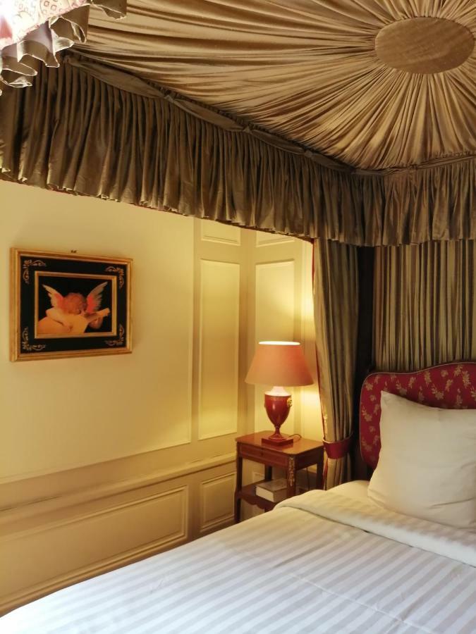 Domaine De La Brugere Bed & Breakfast Nantheuil Exterior photo